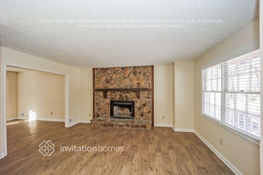 Building Photo - 465 Benjamin Cir