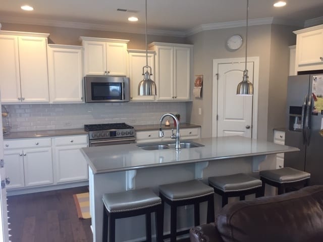 Building Photo - Beautiful home in desirable neighborhood o...