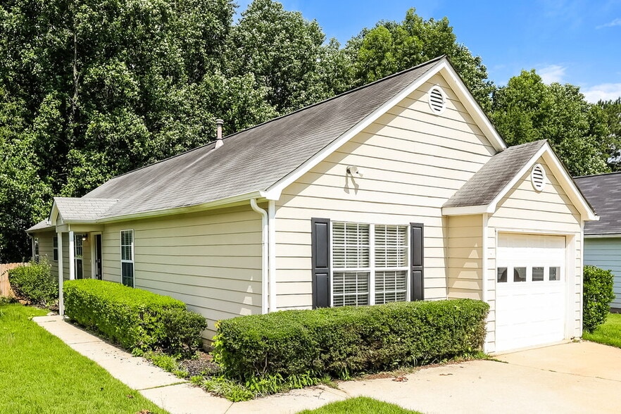 Building Photo - 1310 Waterton Trail