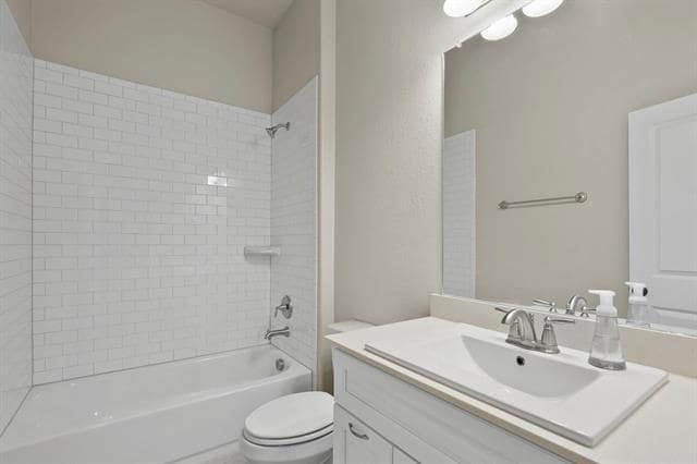 Building Photo - 1316 Hudson Lane