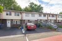 Building Photo - 78 Roosevelt Dr