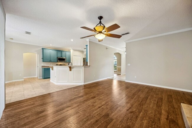 Building Photo - Spacious 4-Bedroom Home in Meadowfield with Fenced Yard