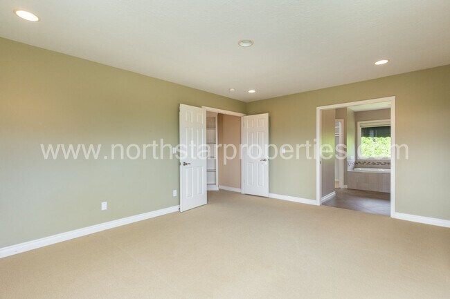 Building Photo - 16754 Quail Ct