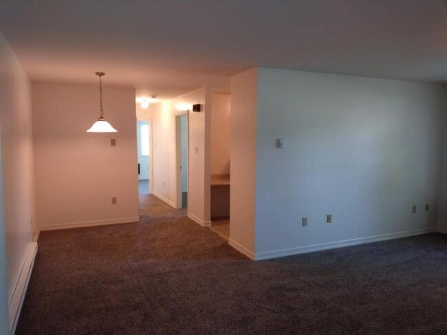 Building Photo - 480 E 5th Ave