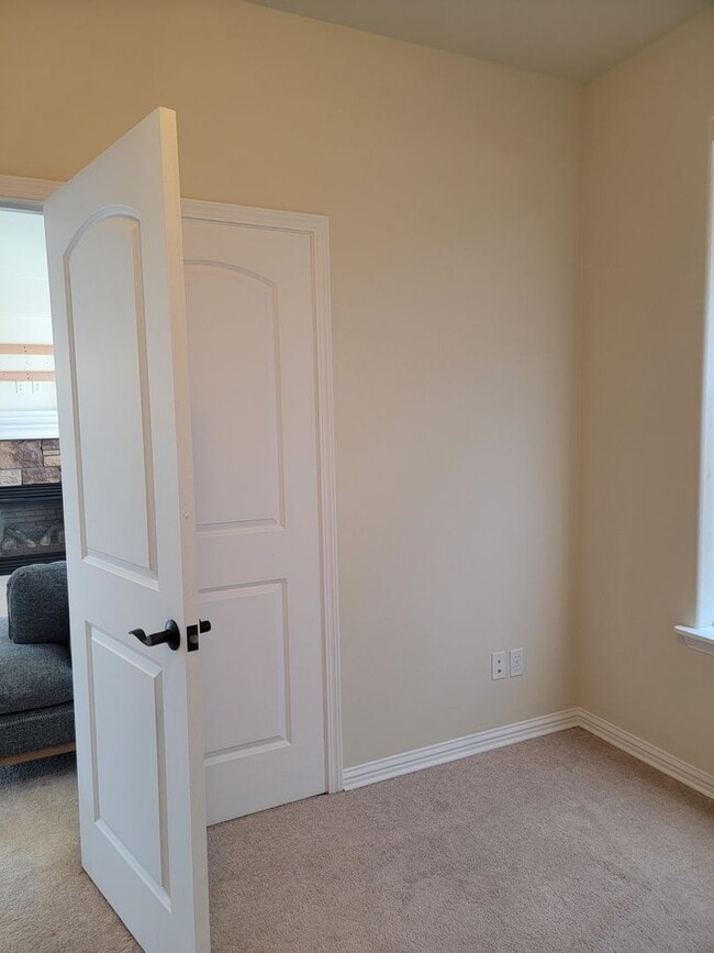 Building Photo - 2603 Plum Ct