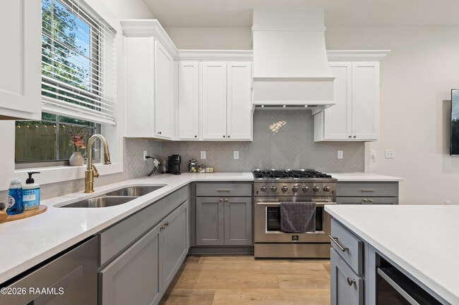 Building Photo - 105 Steiner Oaks