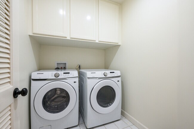 Building Photo - Gated Newport Coast 5BR w/ Pool Access