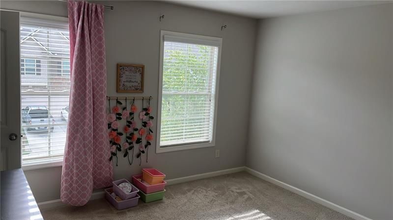 Building Photo - 4085 Huron Dr