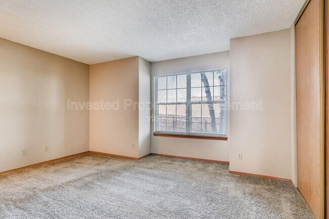 Building Photo - 2666 E Otero Pl