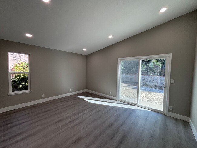 Building Photo - EVERGREEN- Newly Remodeled 3BR/2 BA Home with Spacious Backyard