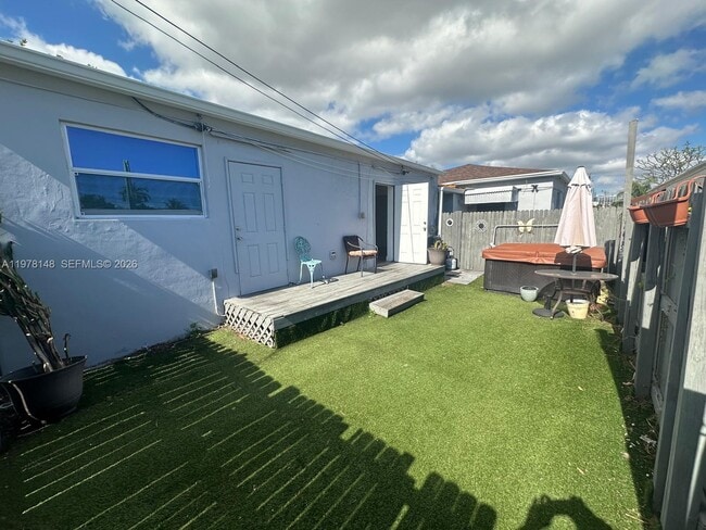 Building Photo - 1728 Rodman St