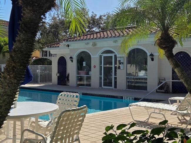 Building Photo - 58 Tall Oaks Cir