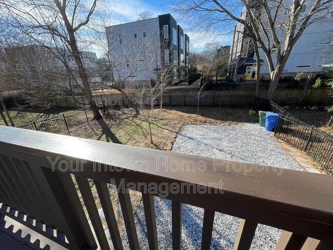 Building Photo - 228 Mayson Ave NE