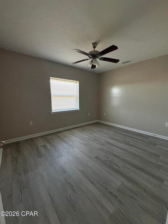 Building Photo - 816 E 25th St