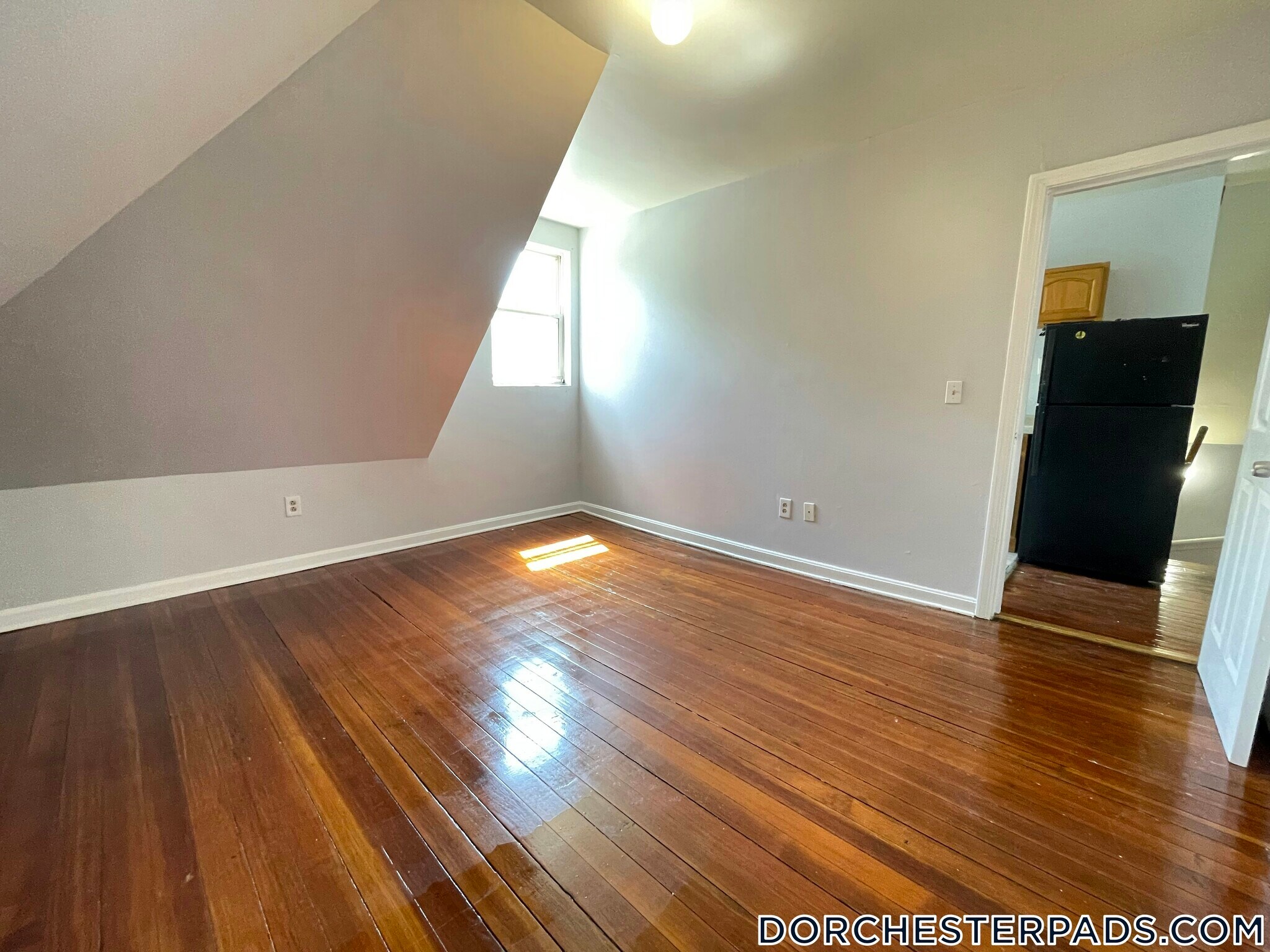 Building Photo - 53 Georgia St