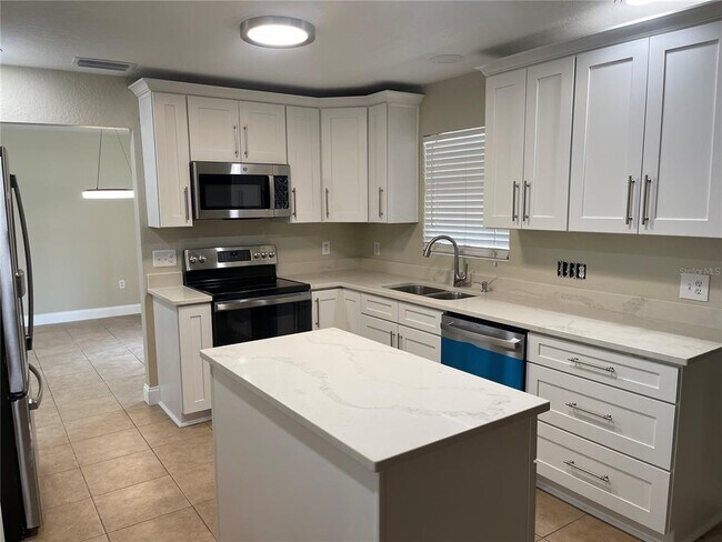 Building Photo - 26720 Hickory Loop