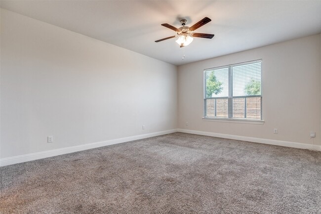 Building Photo - 10909 Los Alamos Dr