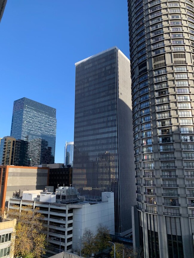 Building Photo - Escala Condominiums ~ Downtown Seattle