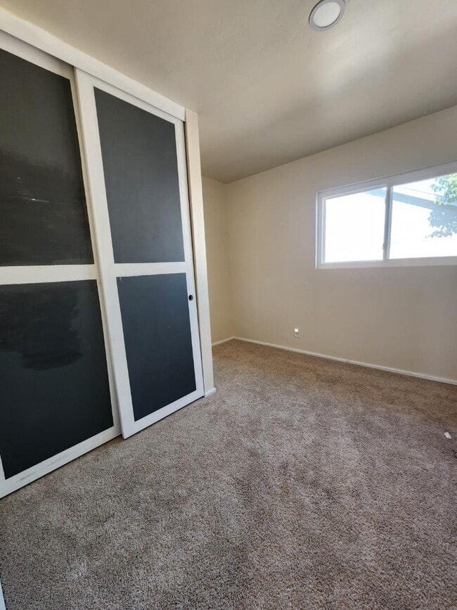 Building Photo - 1897 Cabrena St