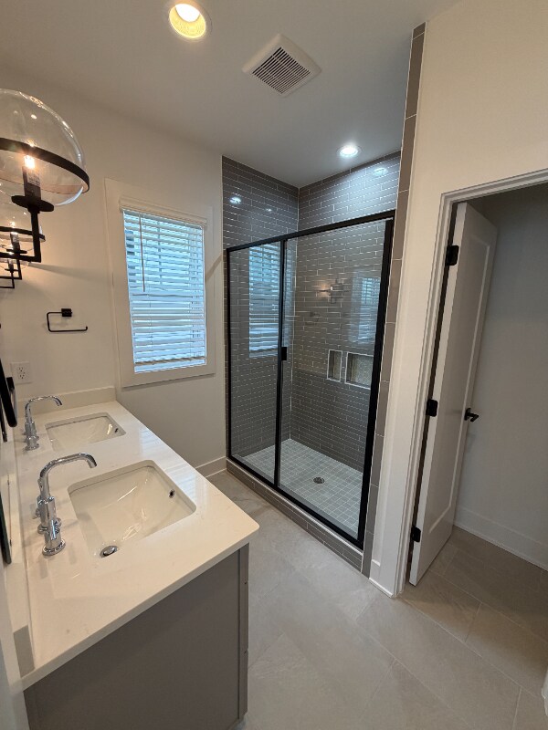 Building Photo - 5045 Lundy Dr