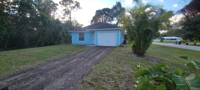 Building Photo - 1405 18th Avenue SW