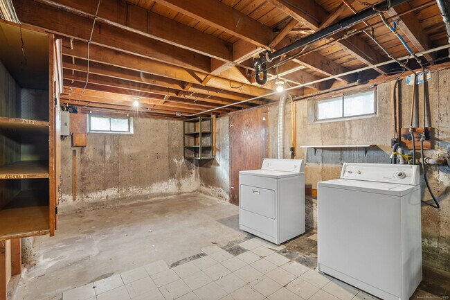 Building Photo - 269 Great Swamp Rd