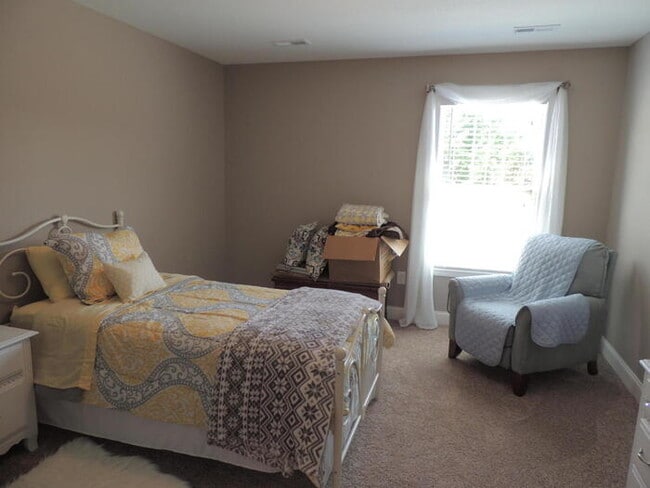 Building Photo - Rent Ready! Won't Last Long