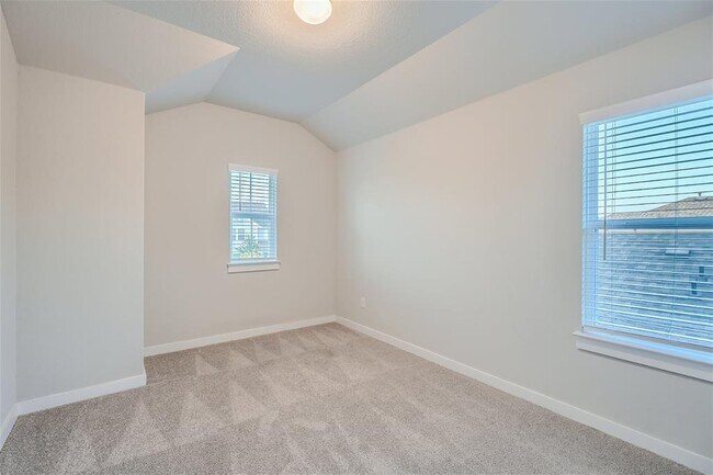 Building Photo - 105 Appleberry Ln