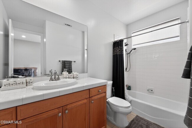 Building Photo - 9651 Sagebrush Ave