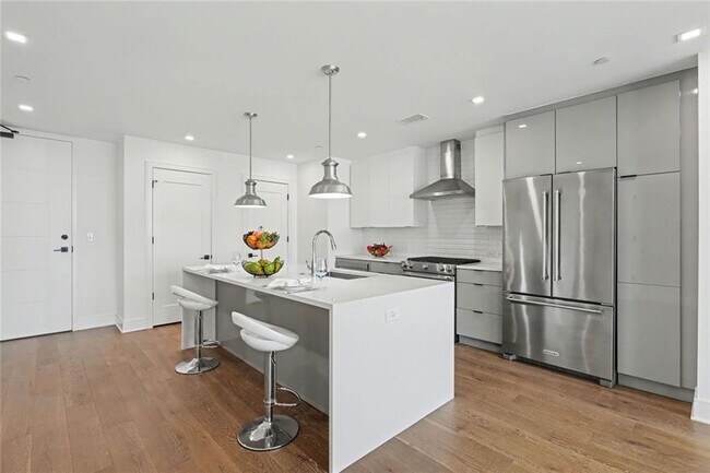 Building Photo - 788 West Marietta St NW