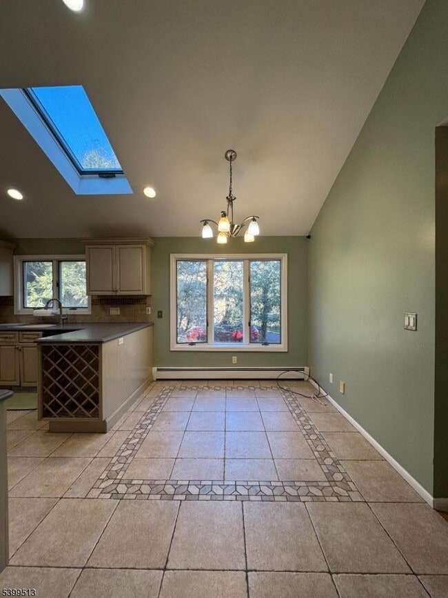 Building Photo - 273 Rea Ave Ext