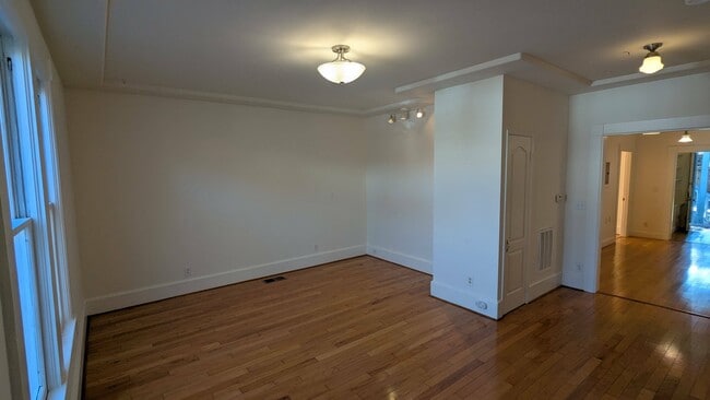 Building Photo - 816 Addison St