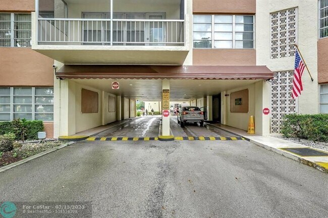 Building Photo - 10777 W Sample Rd