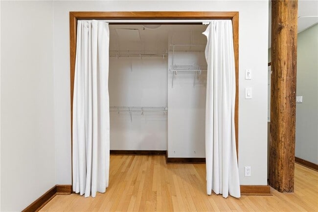 Building Photo - 555 S Water St