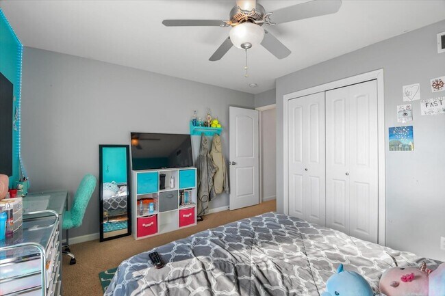 Building Photo - 705 Bergamot Dr