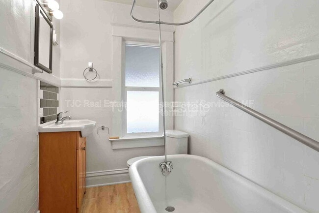 Building Photo - 470 S Lincoln St