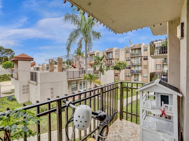 Building Photo - 3601 SW 117th Ave