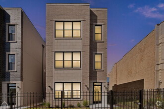 Building Photo - 4433 S Prairie Ave