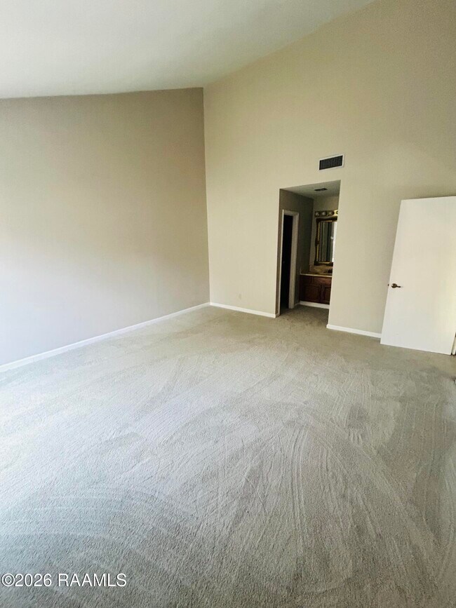 Building Photo - 604 Briargate Cir