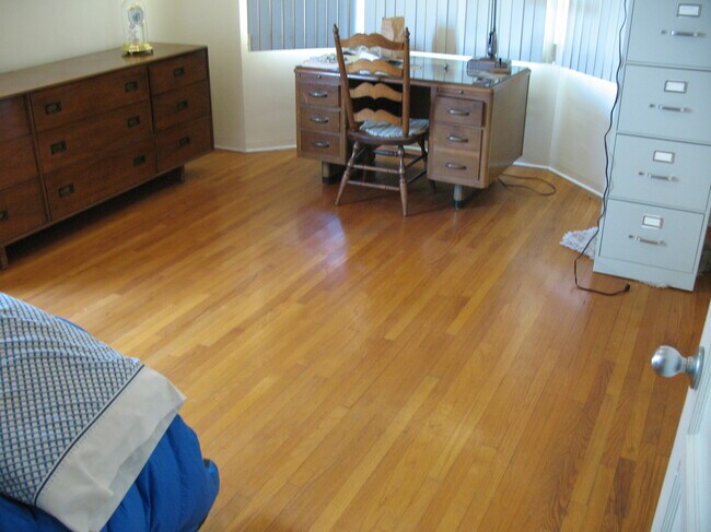 Another angle of bedroom or office - 3121 W Wyoming Ave