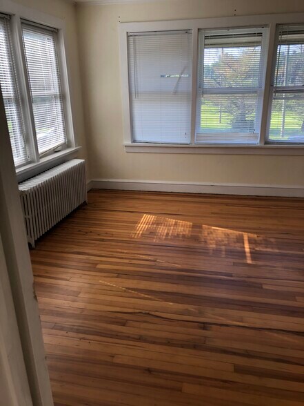 Building Photo - 961 Downingtown Pike