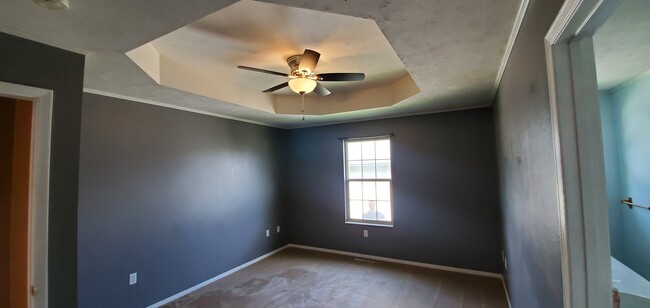 Recessed ceiling in master bedroom. - 4960 W Tarkio St