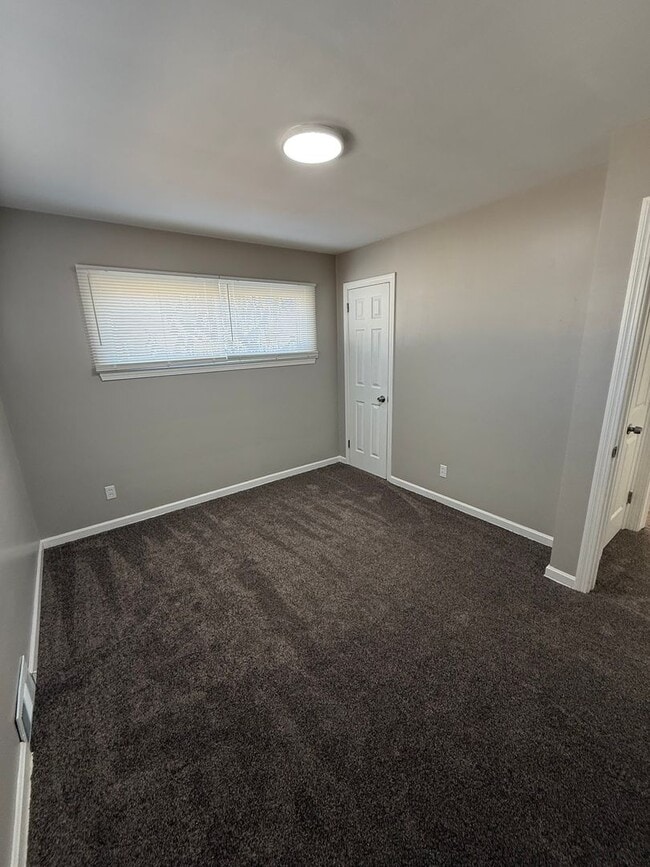 Building Photo - Completely remodeled 3 Bedroom Ranch Home for Rent