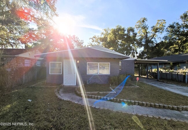 Building Photo - 9142 4th Ave