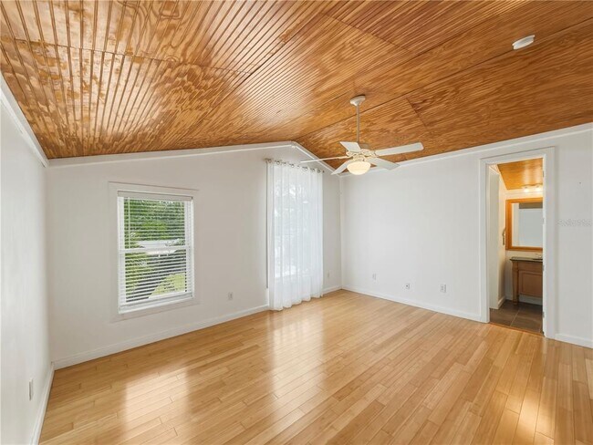 Building Photo - 211 E 131st Ave