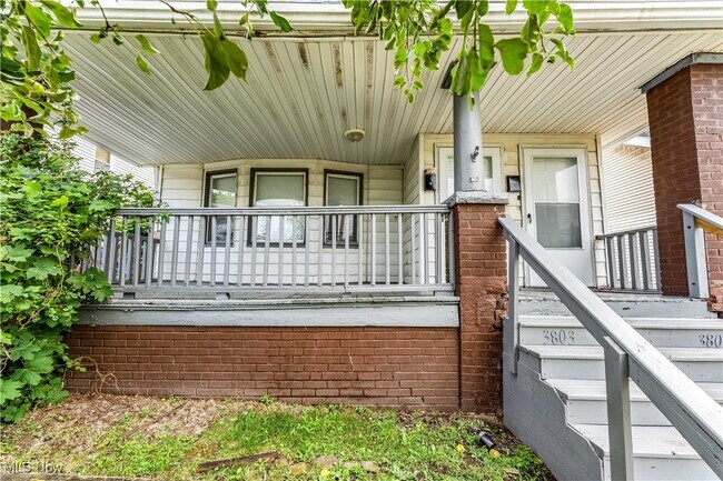 Building Photo - 3803 W 135th St