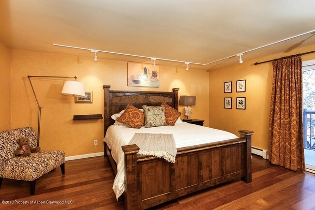 Building Photo - 205 E Durant Ave