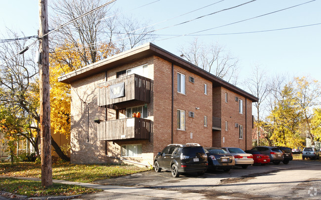 Building Photo - Brown Street Apartments