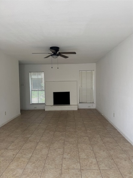 Building Photo - 6645 Wanda Ln