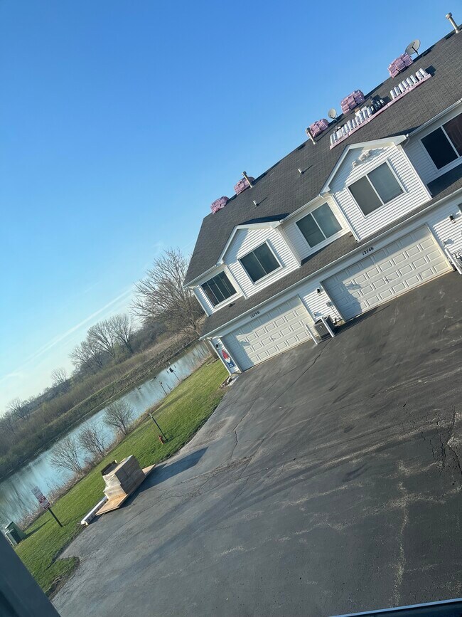 Building Photo - 12756 W Wakefield Dr